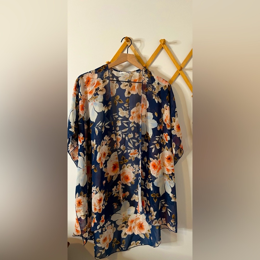Cute floral kimono.